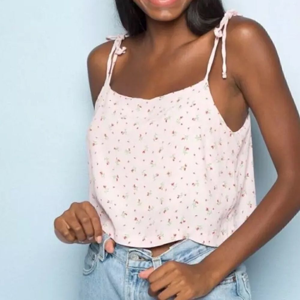 EUC Brandy Melville Dena Pink Floral Tie Top Small - Picture 1 of 3